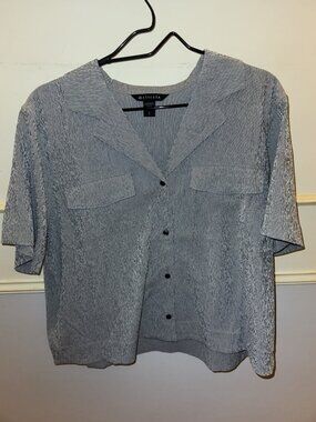 Athleta Echo Button Down Top Size Large NWOT Silver Metallic Gray